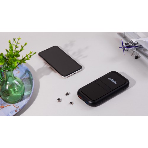 Беспроводное ЗУ Fast & Furious, 10000 mAh, с быстрой (22.5W/15W) зарядкой, с магнитным кабелем и набором переходников, с подсветкой логотипа, черный