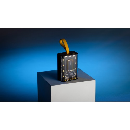 Зарядное устройство Shine 9000 mAh с LED-подсветкой, встроенными кабелями Type-C/Lightning/USB, черный с желтым