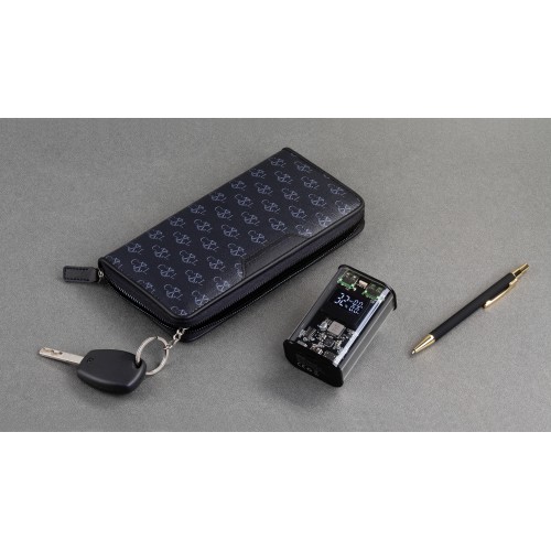 Зарядное (22.5W) устройство Inside 9000 mAh с прозрачным корпусом и цифровым индикатором заряда/напряжения/силы тока, черный