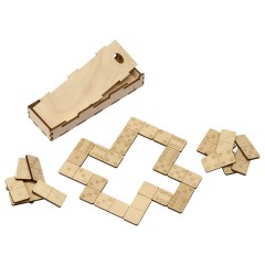 Игра из дерева Домино