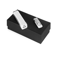 Подарочный набор Flashbank с флешкой и зарядным устройством USB 2.0, зеленый