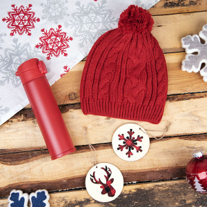 Подарочный набор WINTER TALE: шапка, термос, новогодние украшения, цвет красный